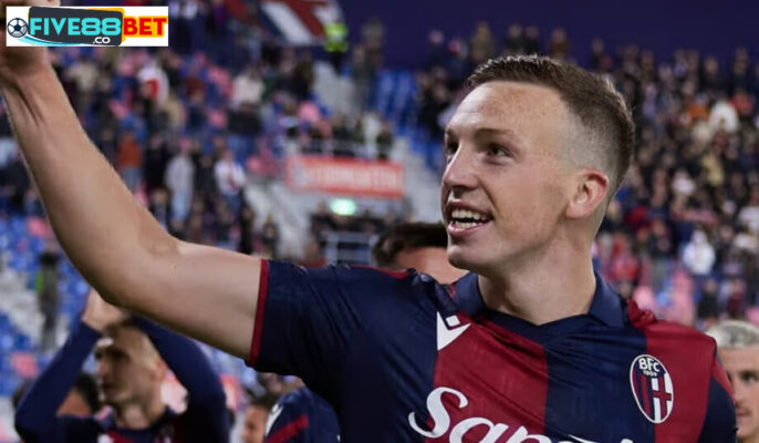 Juventus, Napoli cùng theo dõi tiền vệ của Bologna và đội tuyển Scotland, Lewis Ferguson