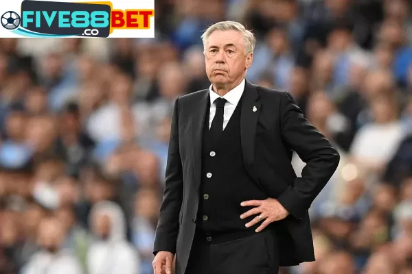 HLV Carlo Ancelotti phản bác HLV Xavi