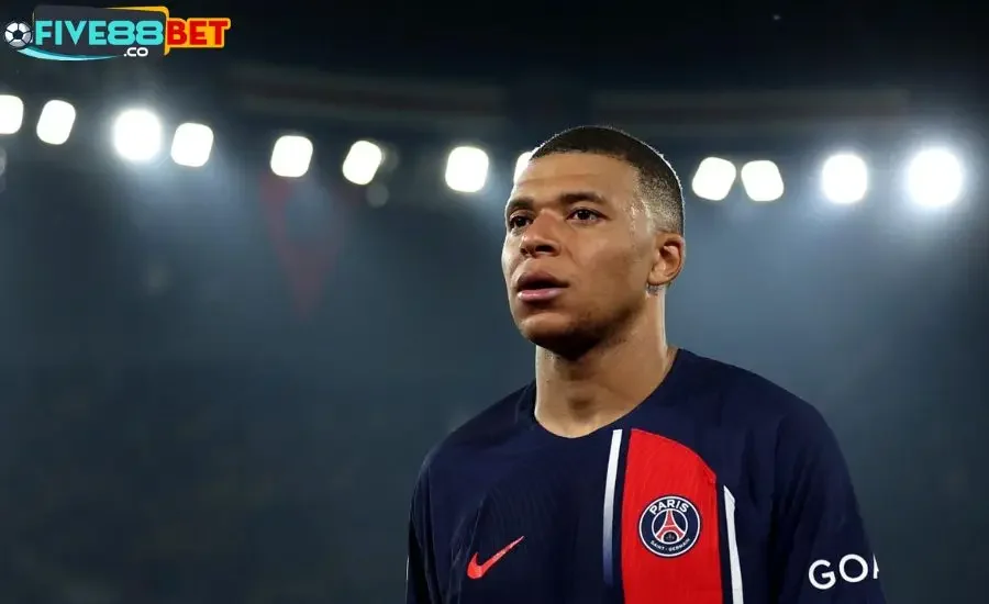 Mbappe đã trải qua những gì?